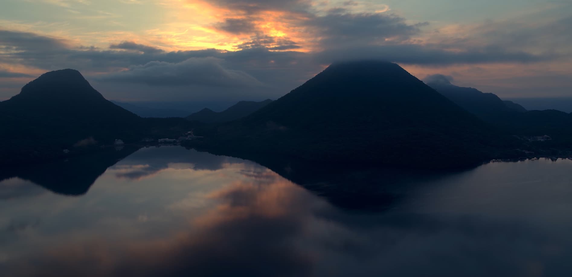 DRONE_榛名湖の朝焼け_8K